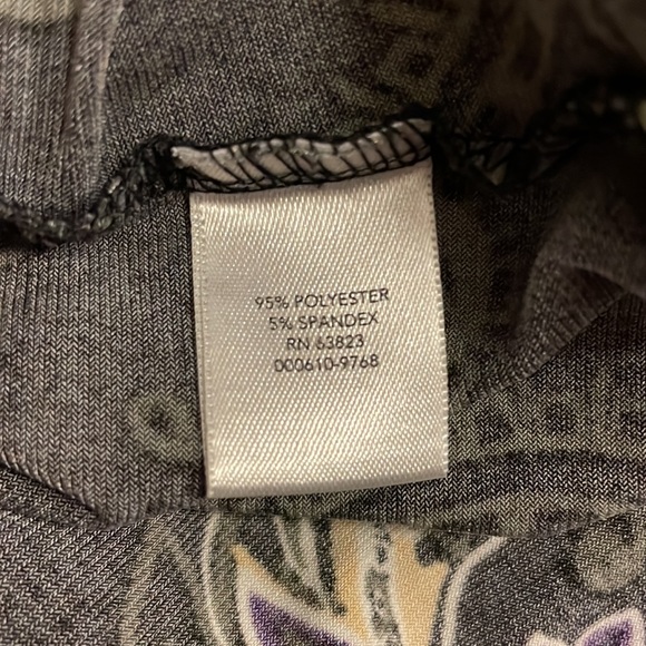 CJ Banks size 2x black print knit tunic top. - Picture 6 of 7